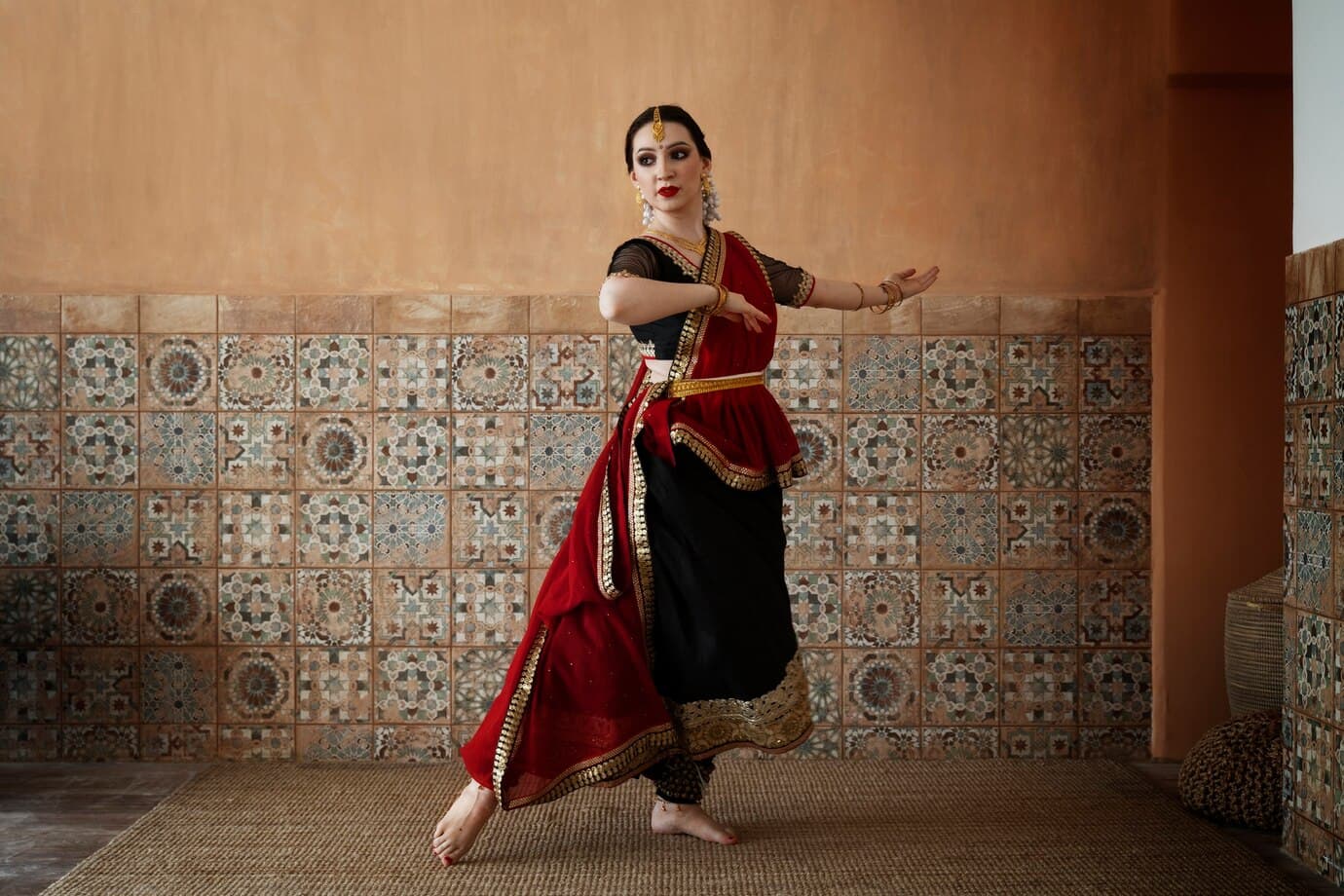 Kathak Mastery: Techniques & Rhythms