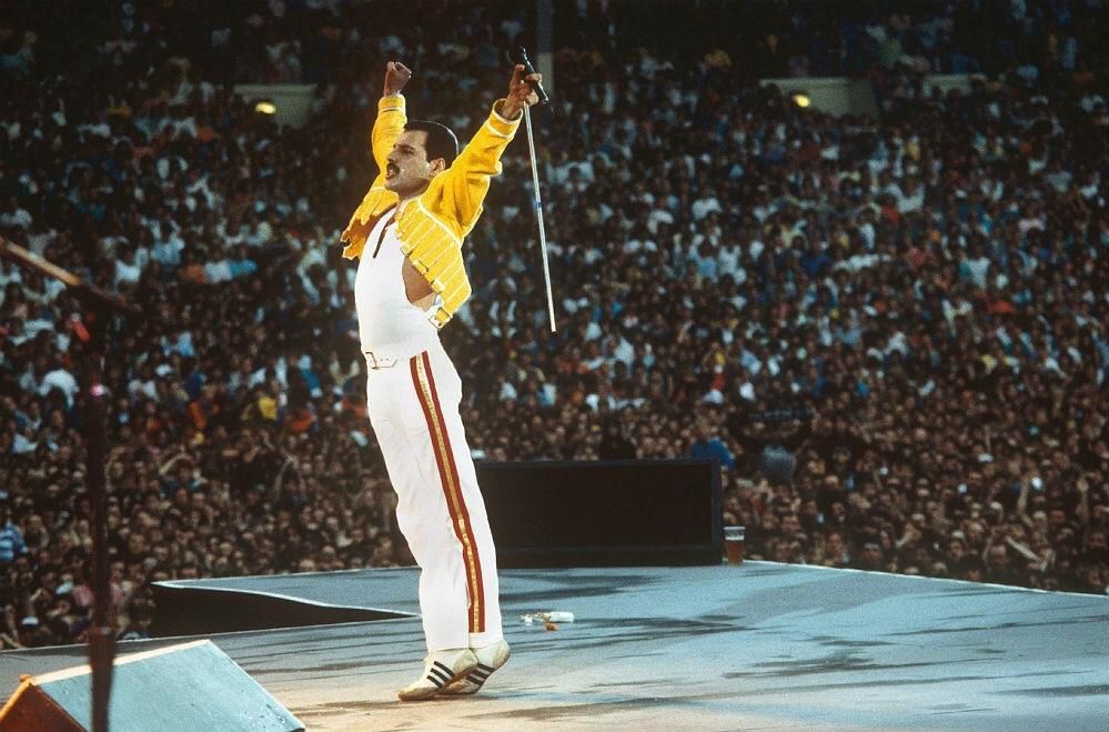 iconic live performances singers